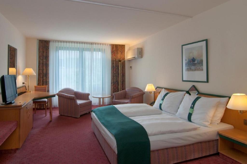 hotel-thumb