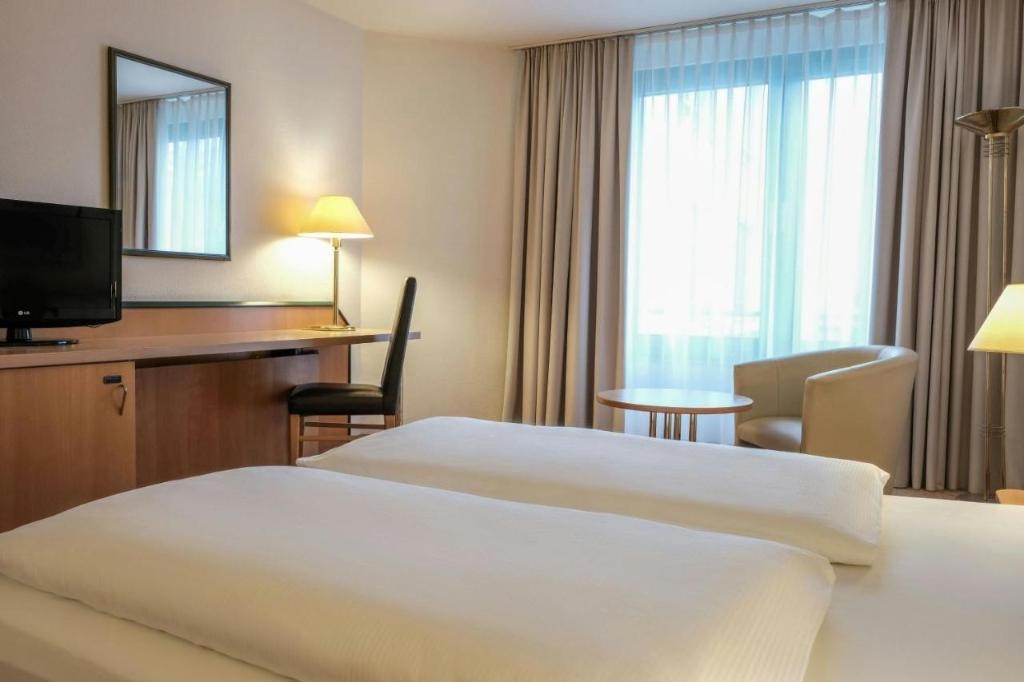hotel-thumb