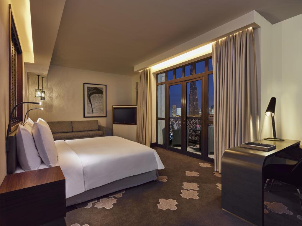 hotel-thumb