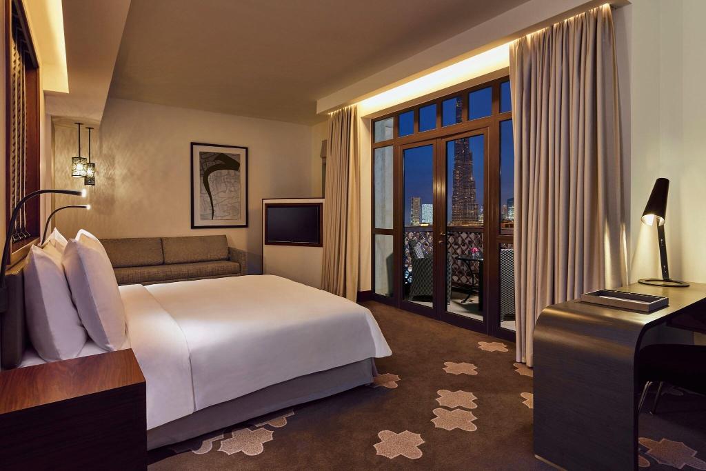 hotel-thumb