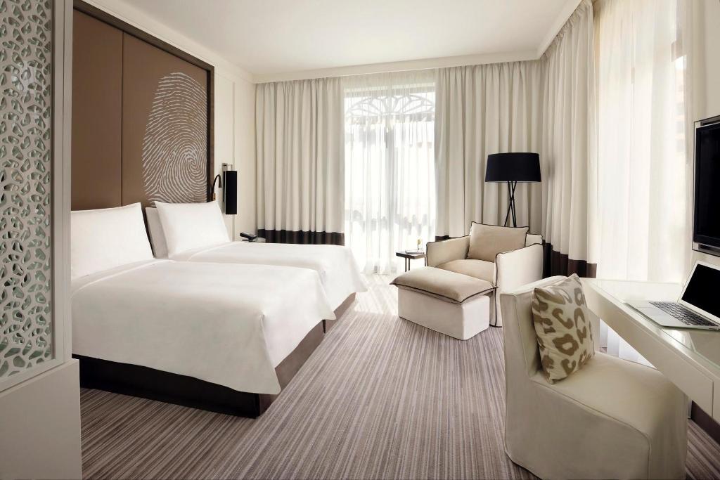 hotel-thumb