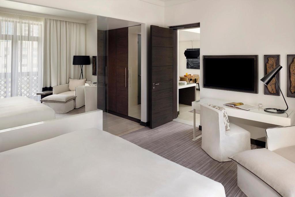 hotel-thumb