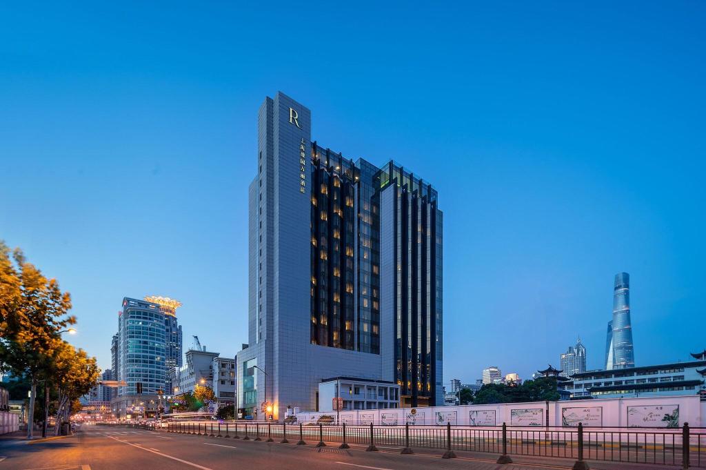 Renaissance Shanghai Yu Garden Hotel, Yu Garden & South Bund