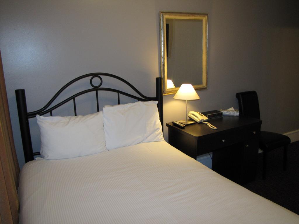Barclay Hotel Vancouver