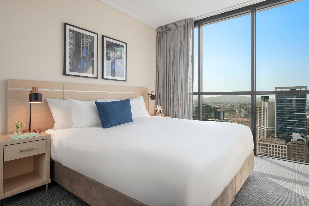 Oaks Brisbane on Charlotte Suites photo 9