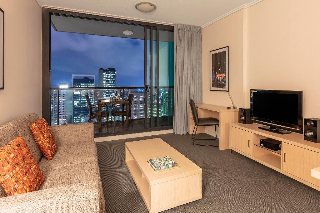 Oaks Brisbane on Charlotte Suites photo 27
