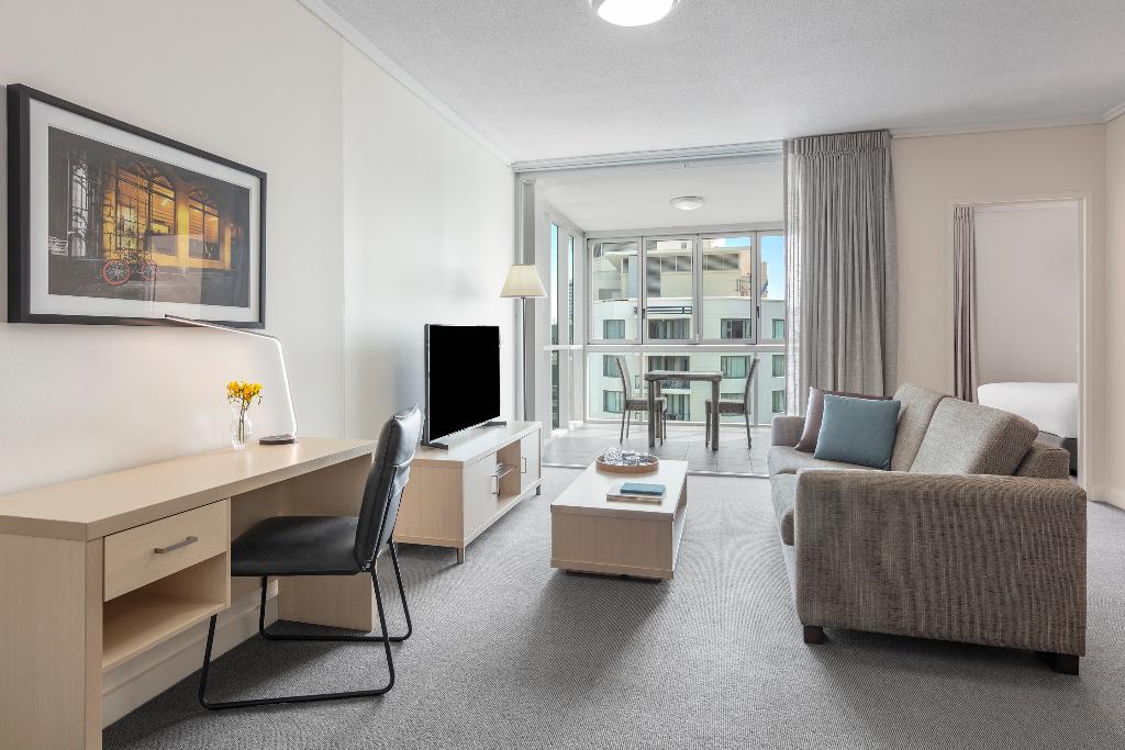Oaks Brisbane Festival Suites photo 45