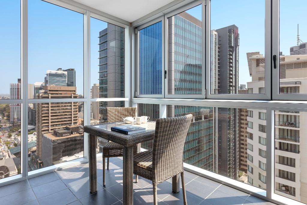 Oaks Brisbane Festival Suites photo 42