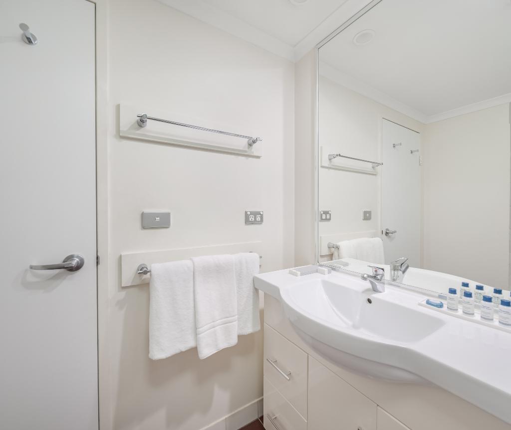 Oaks Sydney Goldsbrough Suites photo 24