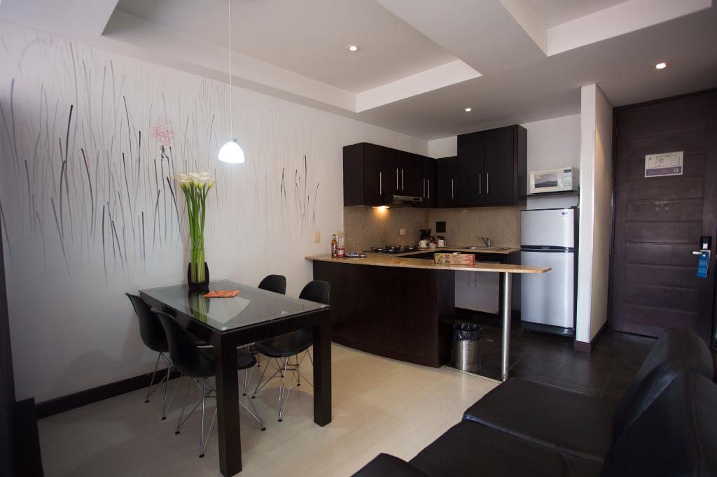 Hotel 104 Art Suites