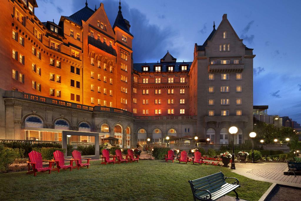 Fairmont Hotel Macdonald
