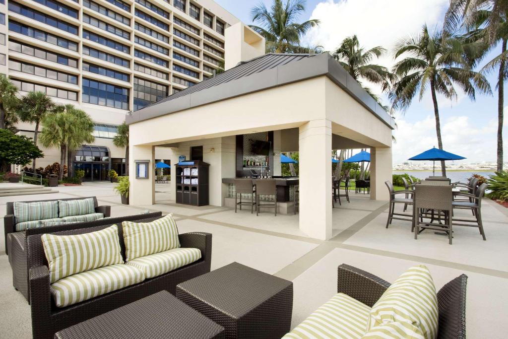 hotel-thumb