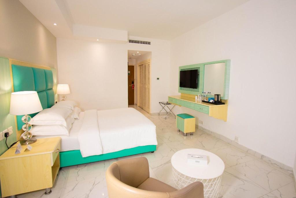 BM Beach Hotel