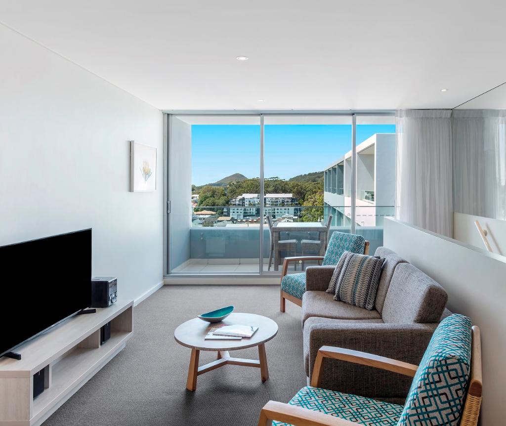 Oaks Nelson Bay Lure Suites