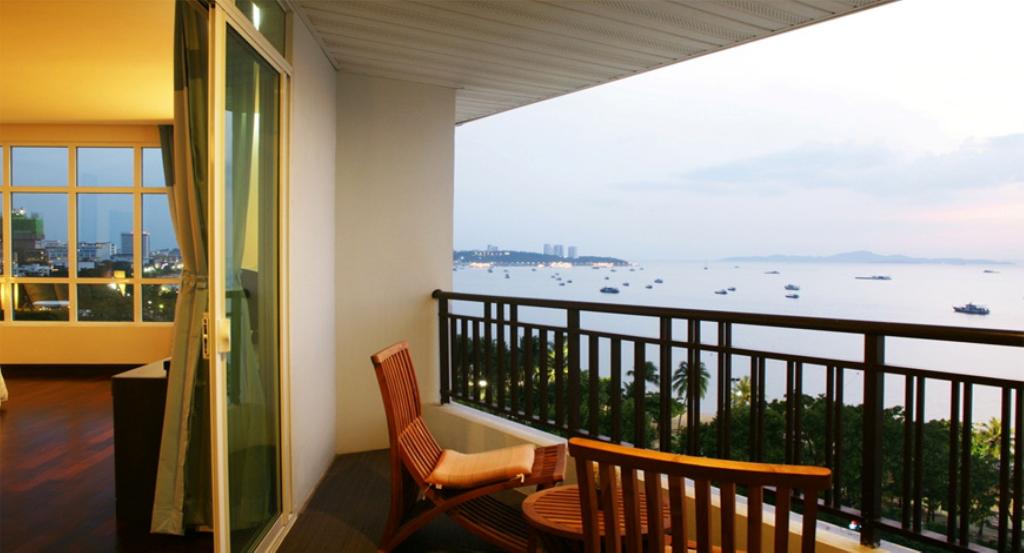 Pattaya Discovery Beach Hotel