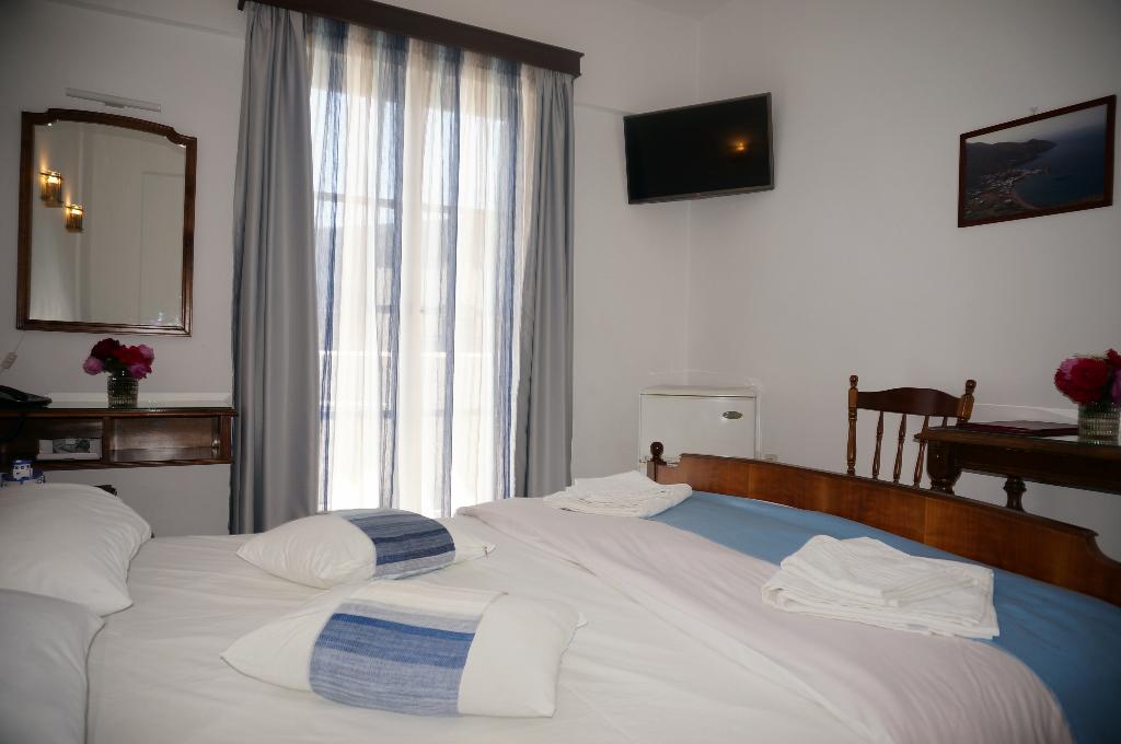 Adonis Hotel