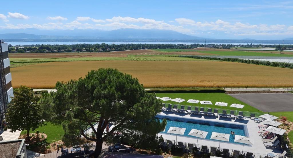 EVERNESS Hotel & Resort