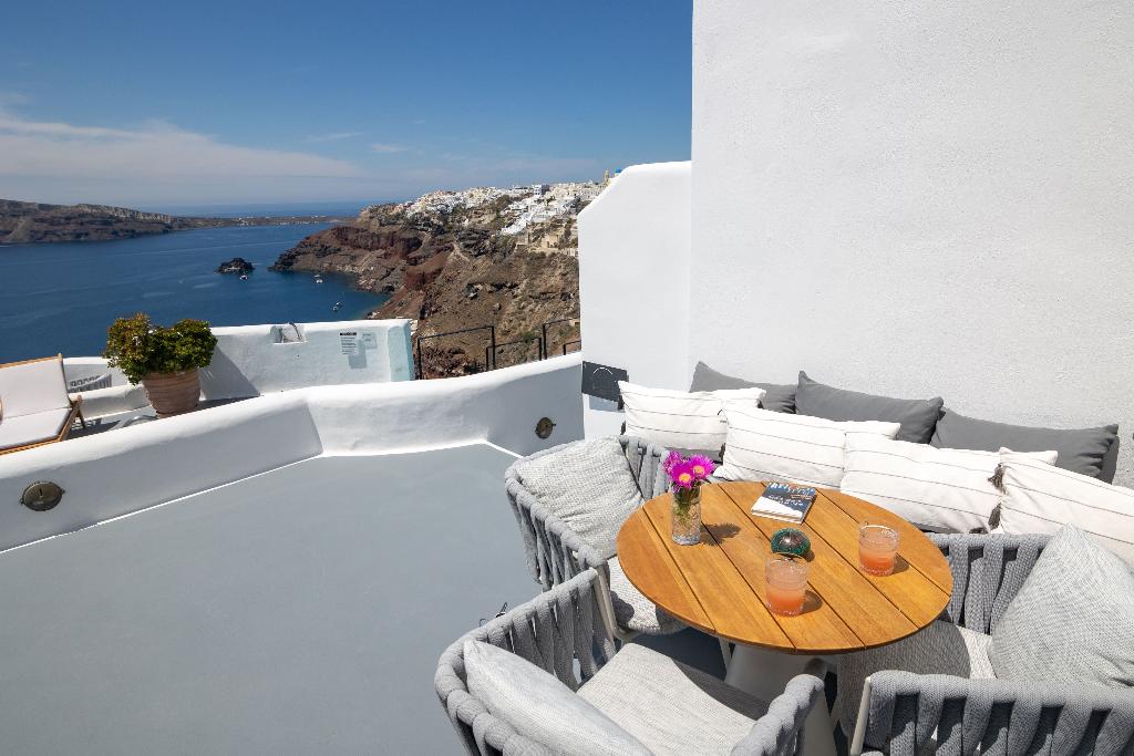 IKIES Santorini