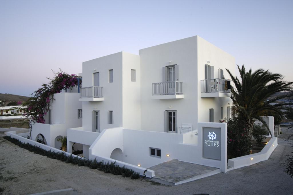 Kapetan Tasos Suites