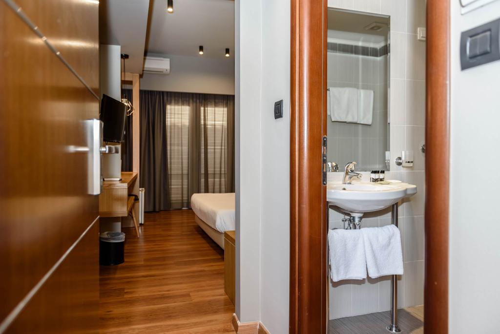 Agamemnon Hotel
