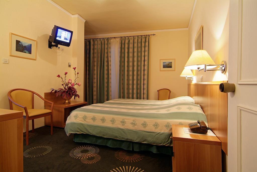 Kalafati Hotel Itea
