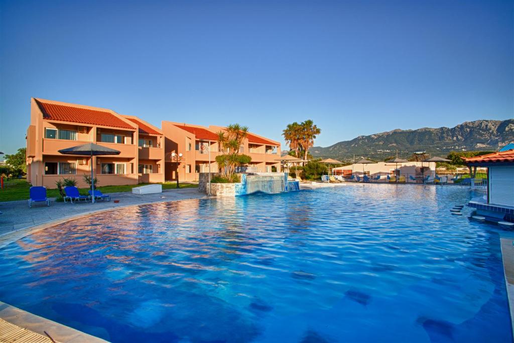 Ilios & Farming Hotel