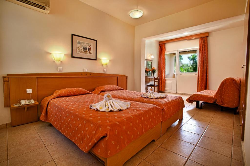 Ilios & Farming Hotel
