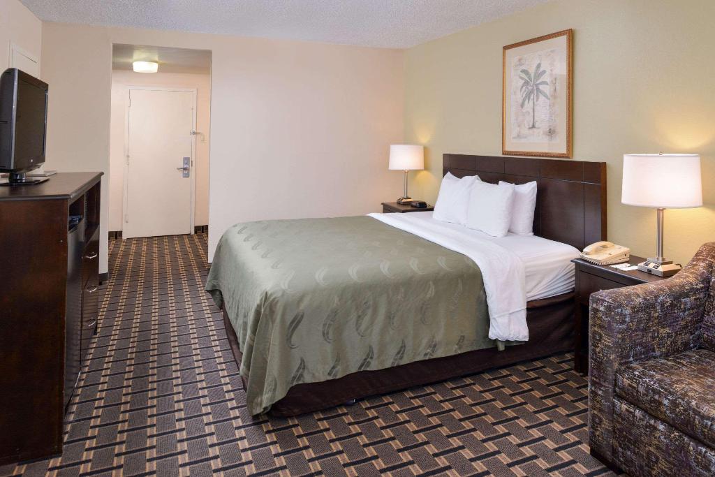 Quality Inn & Suites Montebello