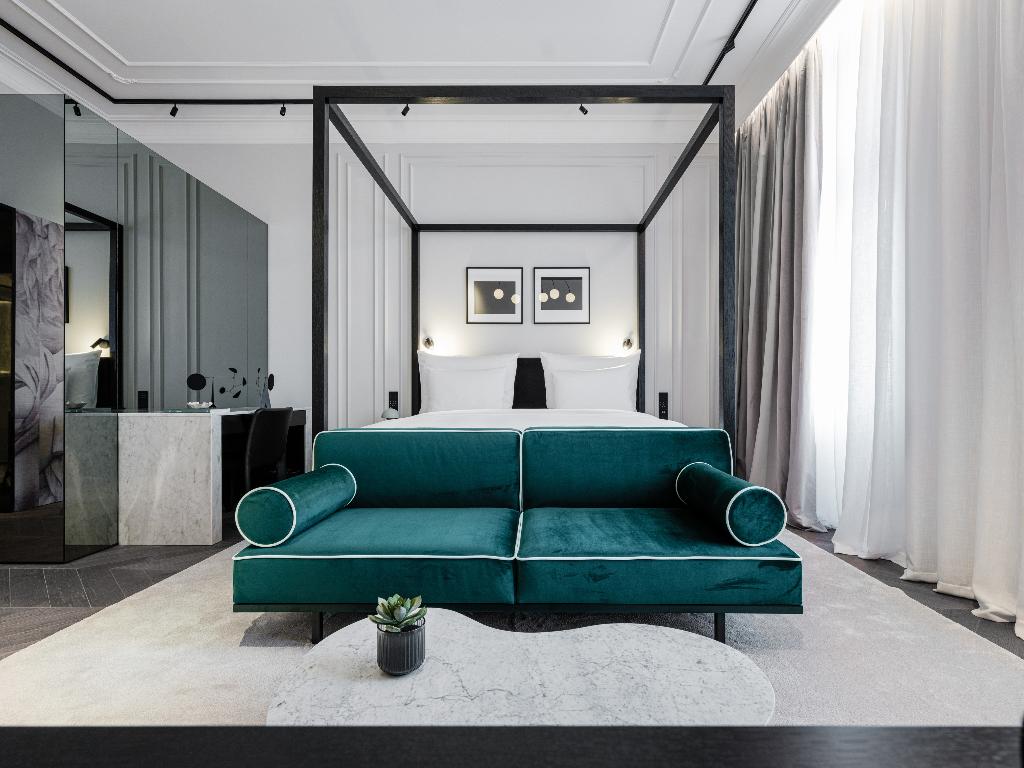 The Amauris Vienna