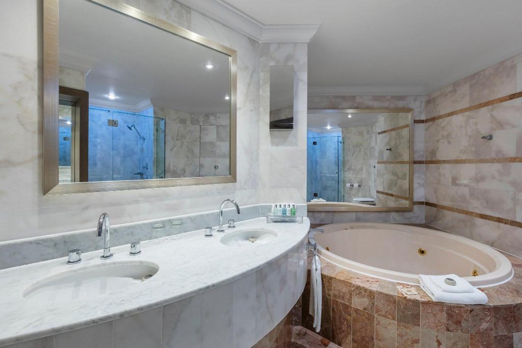 Crowne Plaza Terrigal Pacific
