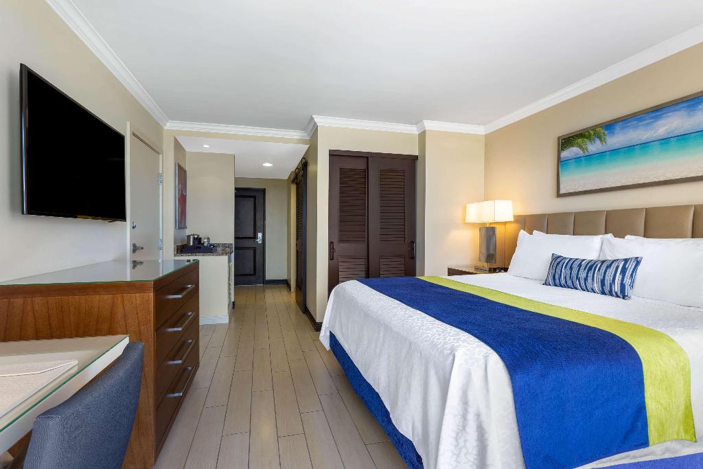 Wyndham Deerfield Beach Resort