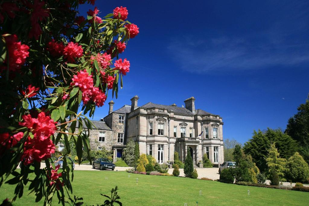 Tre-Ysgawen Hall, Country House Hotel & SPA