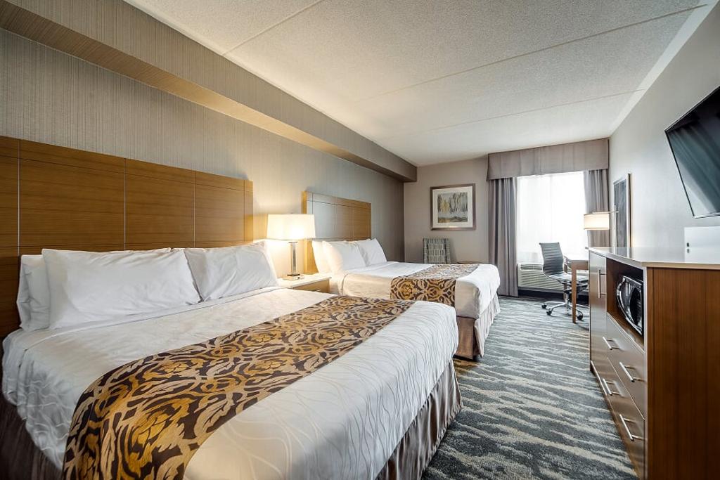 Monte Carlo Inn Brampton Suites