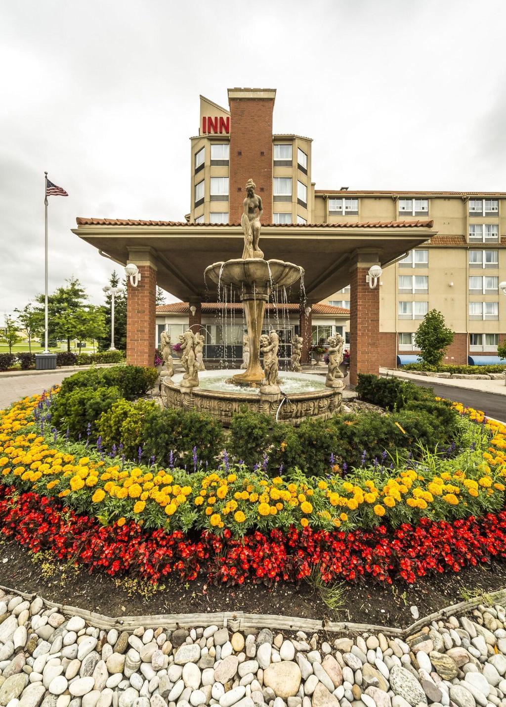 Monte Carlo Inn Vaughan Suites