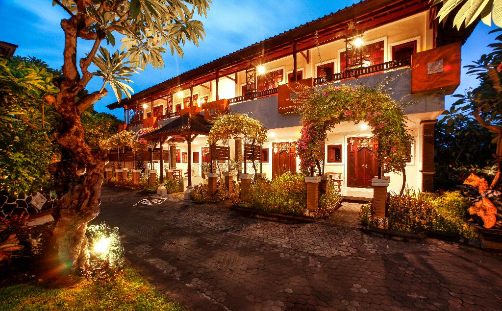 Bali Taman Lovina Resort And Spa Suites