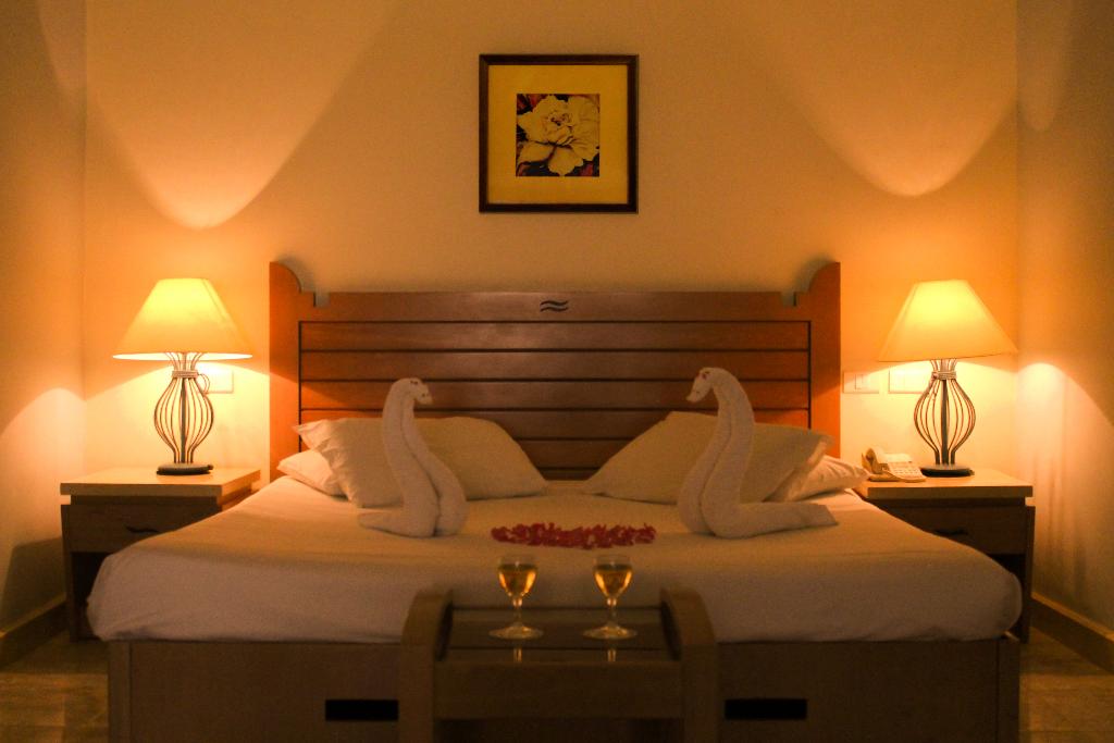 Royal Lagoons Resort & Aqua Park