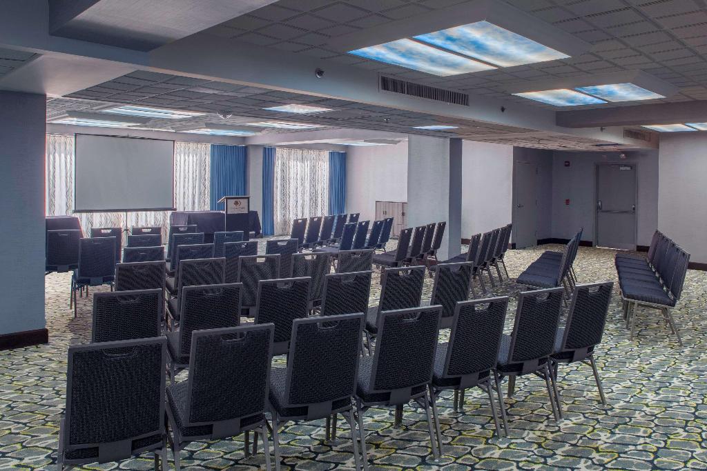 Doubletree By Hilton Jacksonville Airport