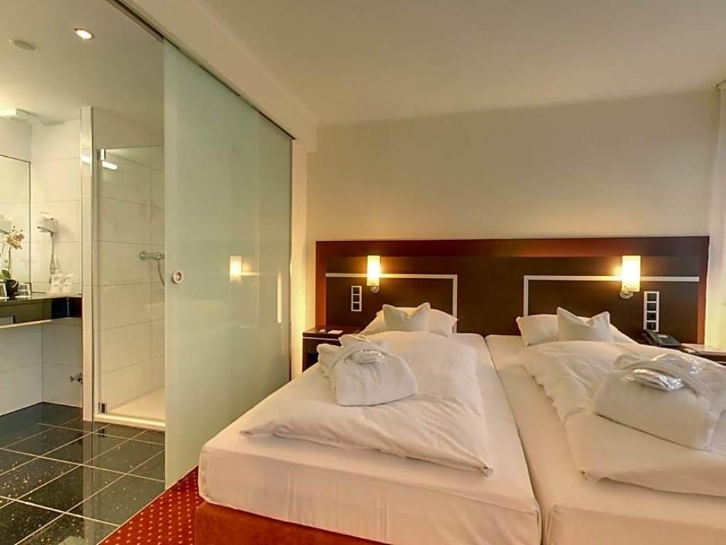 hotel-thumb