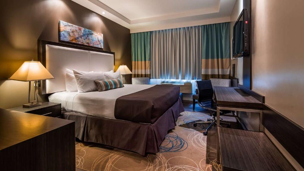 Best Western Plus Brooklyn Bay Hotel