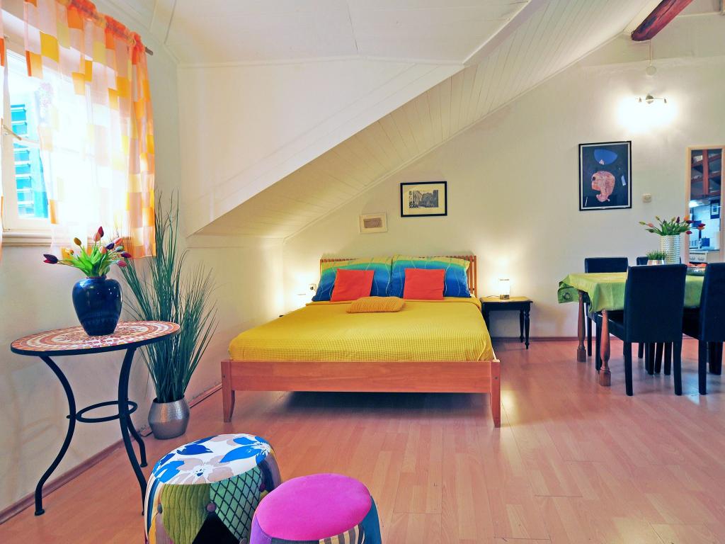 Klarina Apartments