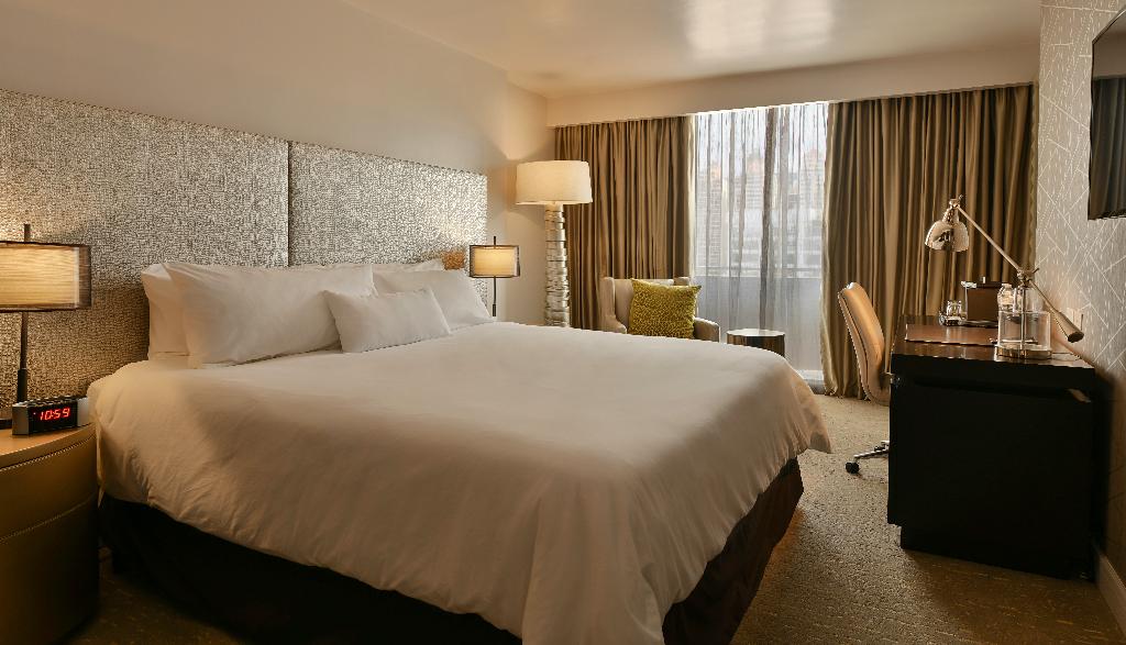 Renaissance Panama City Hotel