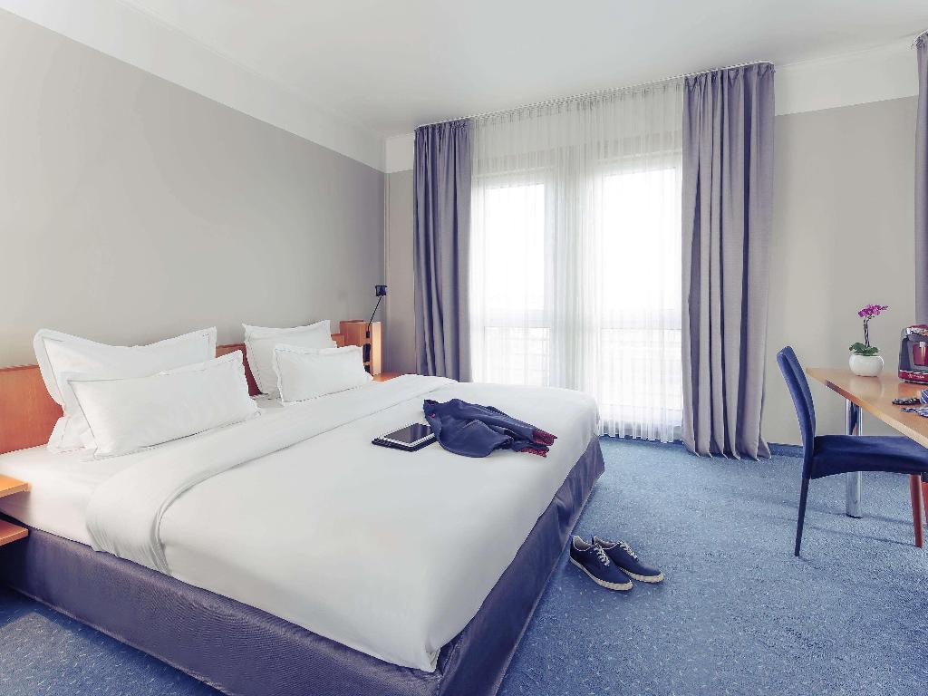 hotel-thumb