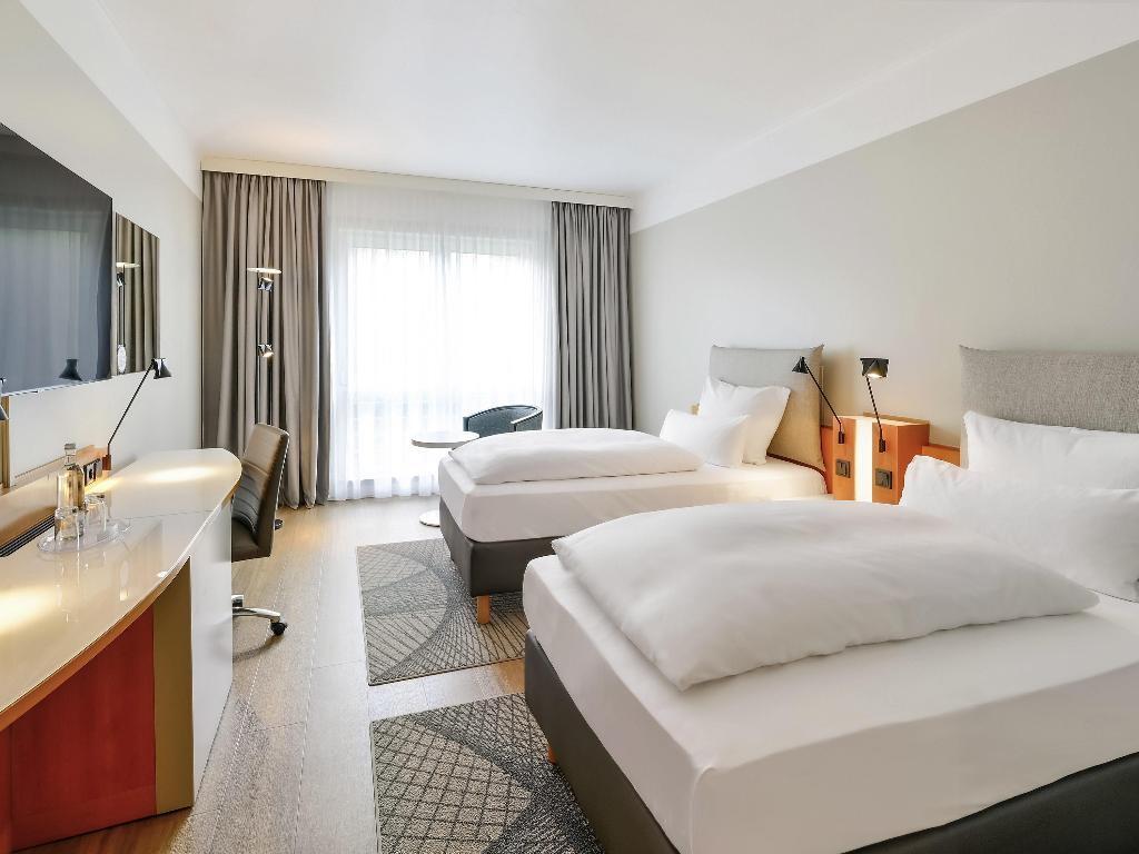 hotel-thumb