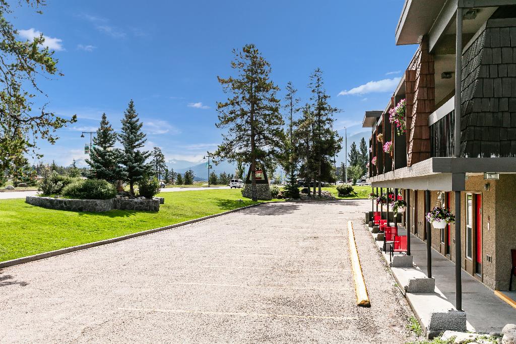 Tonquin Inn Jasper photo 56
