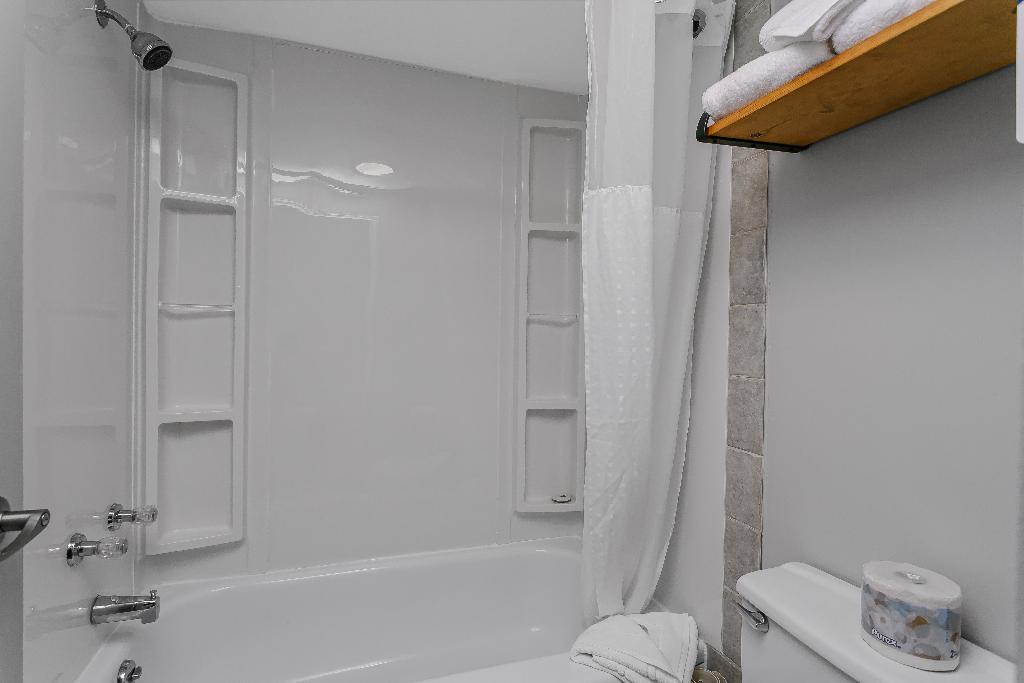 Tonquin Inn Jasper photo 23