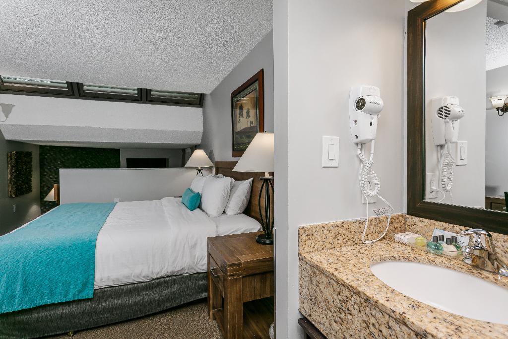 Tonquin Inn Jasper photo 93
