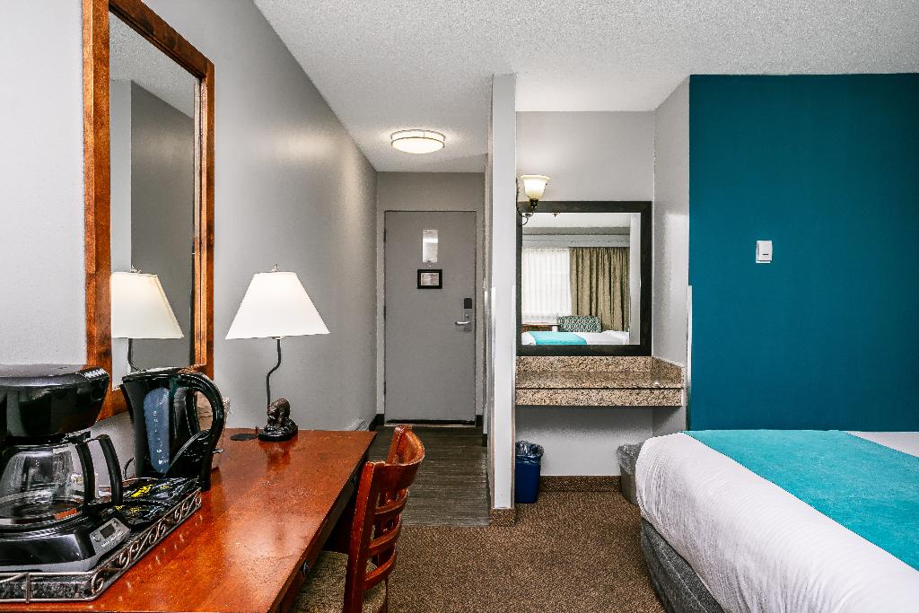 Tonquin Inn Jasper photo 29