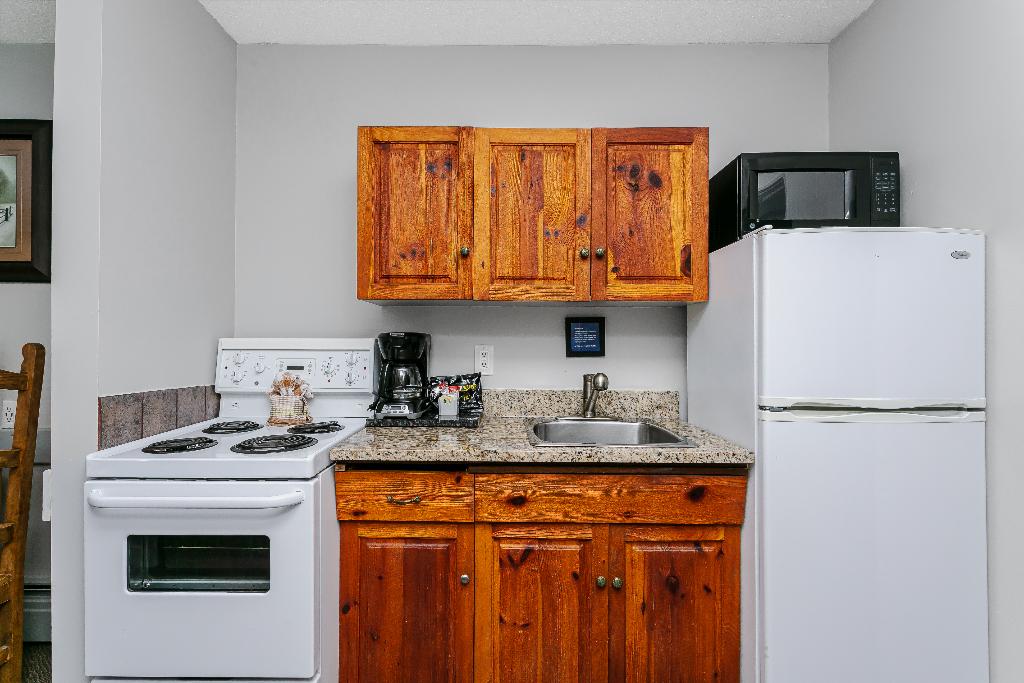 Tonquin Inn Jasper photo 68