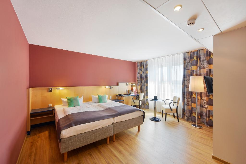hotel-thumb