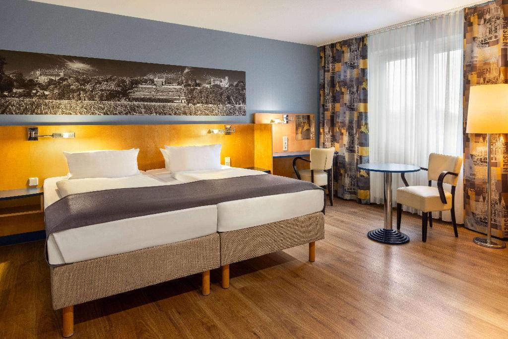 hotel-thumb